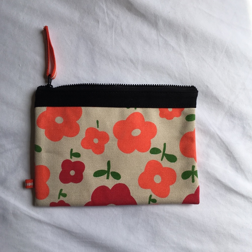 Pouch - Picture 3 of 3